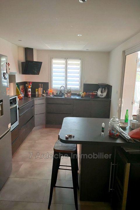 Maison - 195 m² - 8 pièces