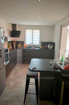 Maison - 195 m² - 8 pièces