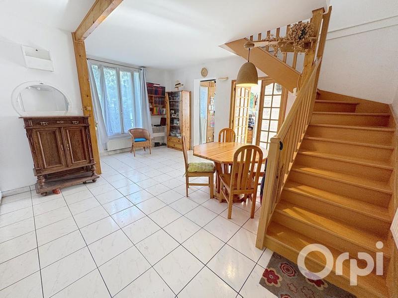 Maison - 93 m² - 4 pièces