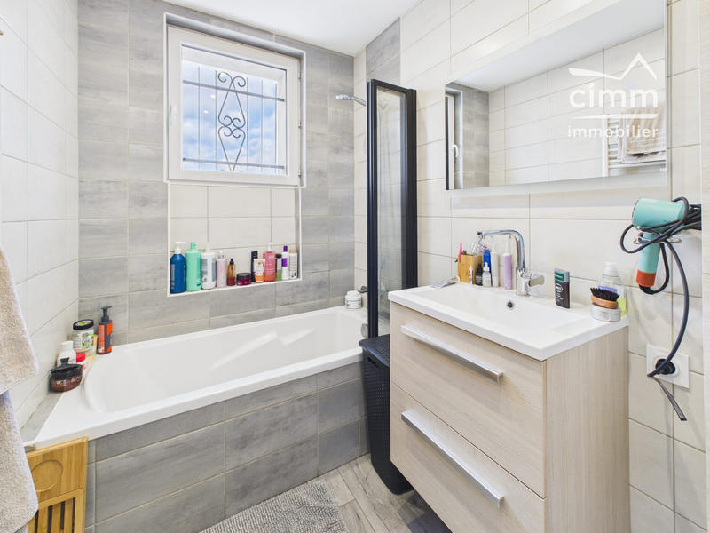 Maison - 85 m² - 4 pièces