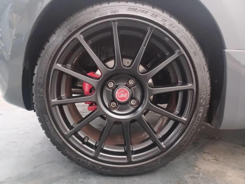 Abarth 500c 595c 1.4 Turbo 16v t-Jet 180 ch Bvm5 Competizione