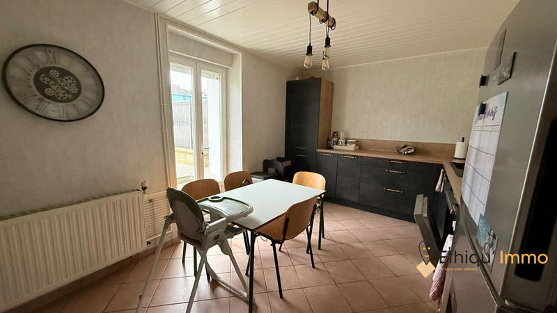 Maison - 104 m² - 4 pièces