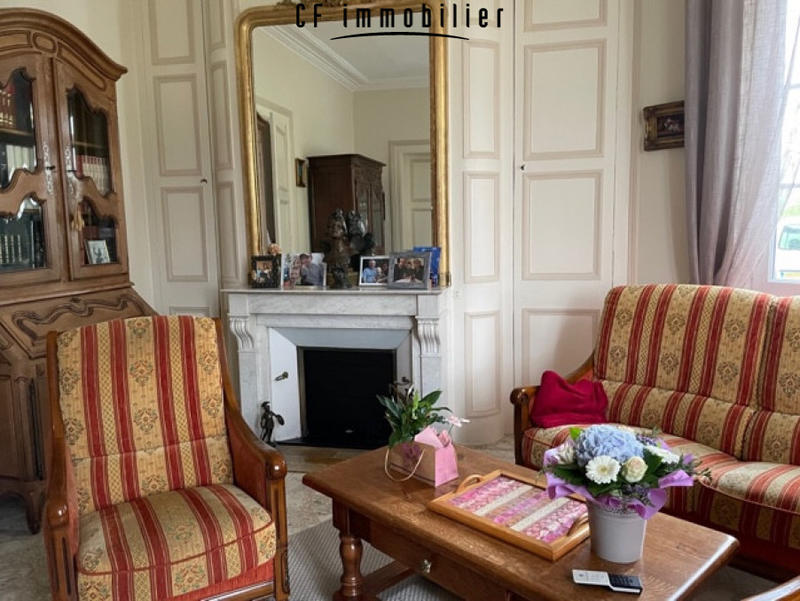 Maison - 180 m² - 8 pièces