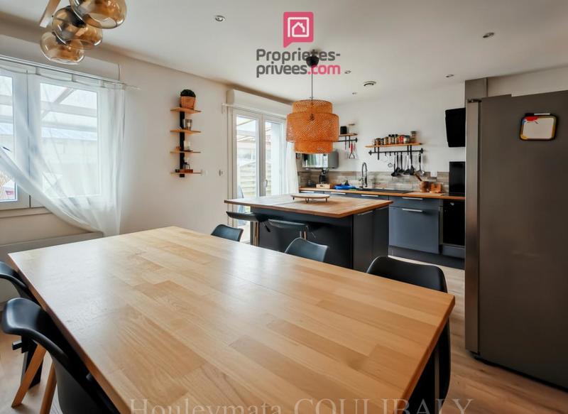 Maison - 140 m² - 5 pièces