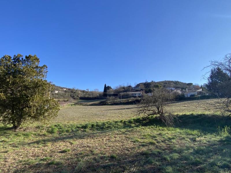 Terrain constructible - 5 253 m²