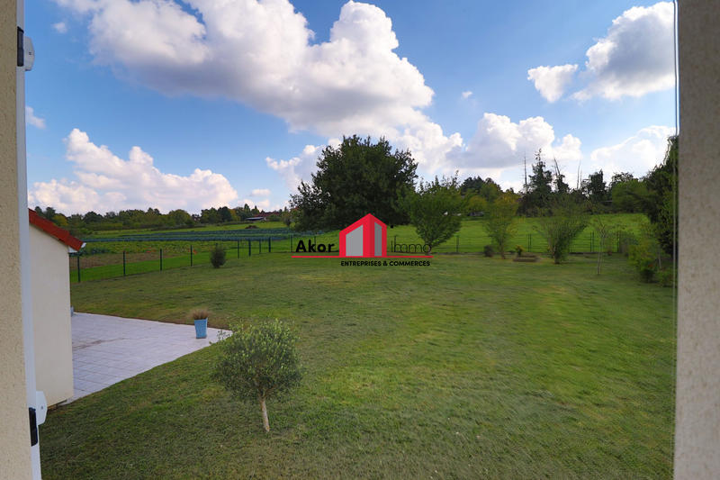 Maison traditionnelle - 188 m² - 7 pièces