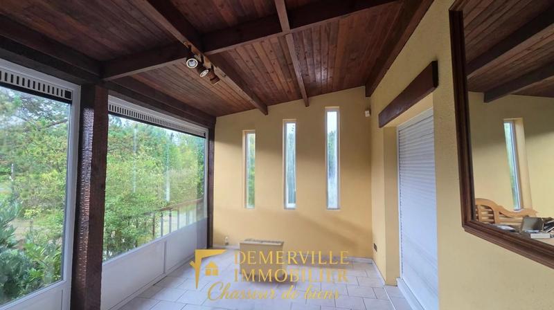 Maison - 179 m² - 8 pièces