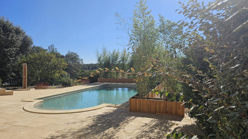 Maison - 240 m² - 7 pièces