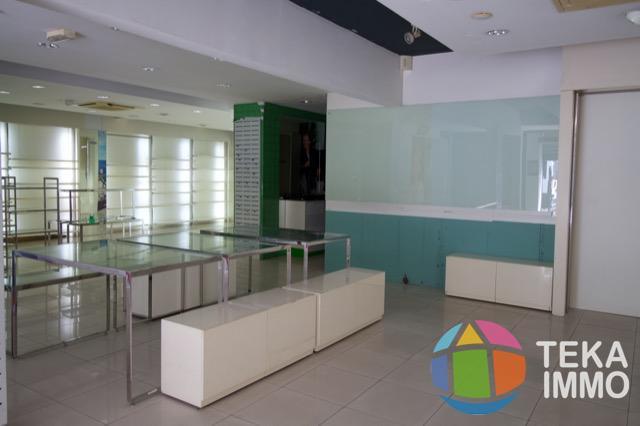 Local commercial - 192 m²