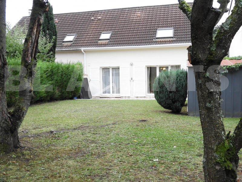 Maison - 75 m² - 4 pièces