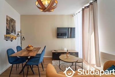 Chambre - 14 m² - 1 pièce