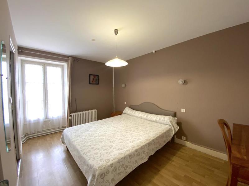 Maison - 725 m² - 24 pièces