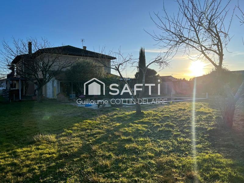 Maison - 242 m² - 6 pièces