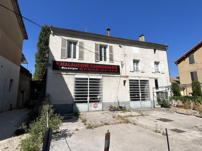 Propriété - 176 m² - 10 pièces