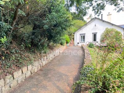 Maison - 136 m² - 7 pièces