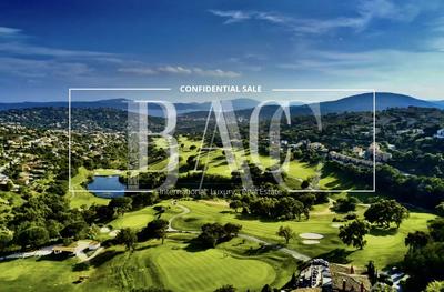 Villa - 275 m² - 8 pièces