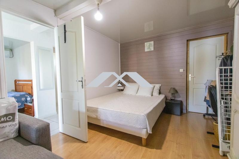 Maison - 250 m² - 9 pièces