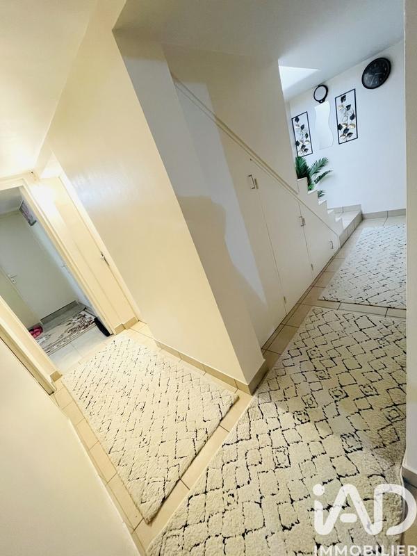 Maison - 161 m² - 10 pièces