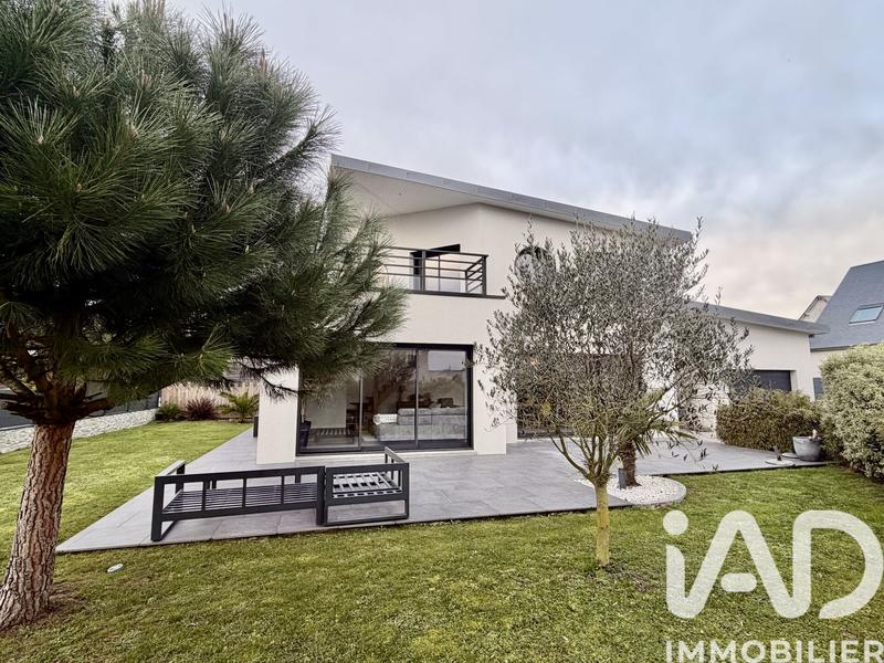 Maison - 143 m² - 6 pièces