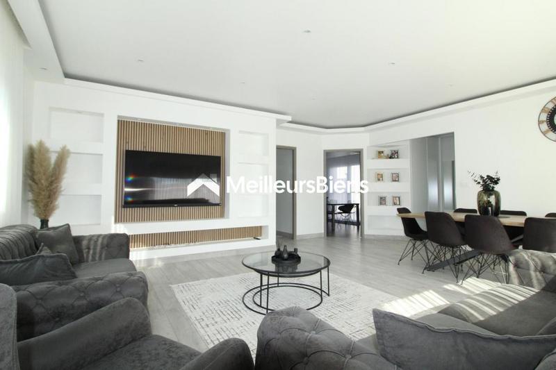 Maison - 140 m² - 6 pièces