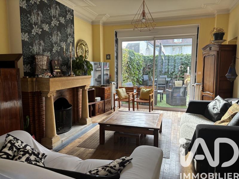 Maison de ville - 225 m² - 7 pièces