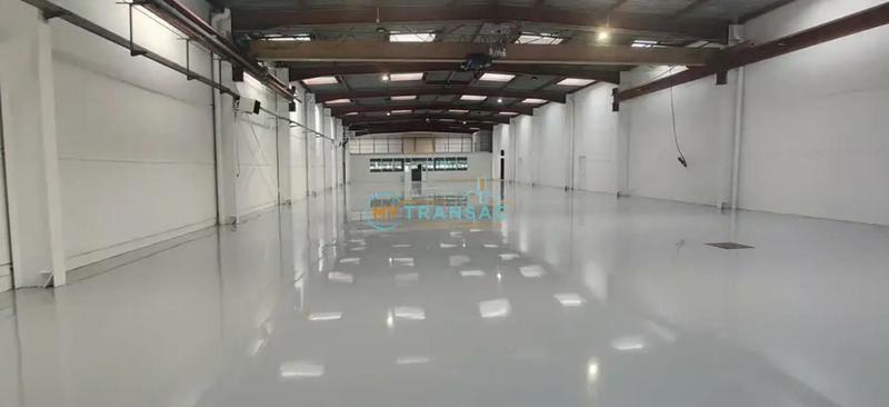Local d'activités - 5 707 m²