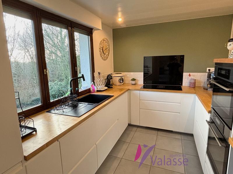 Maison - 143 m² - 6 pièces