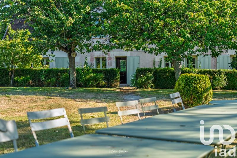 Maison - 375 m² - 11 pièces