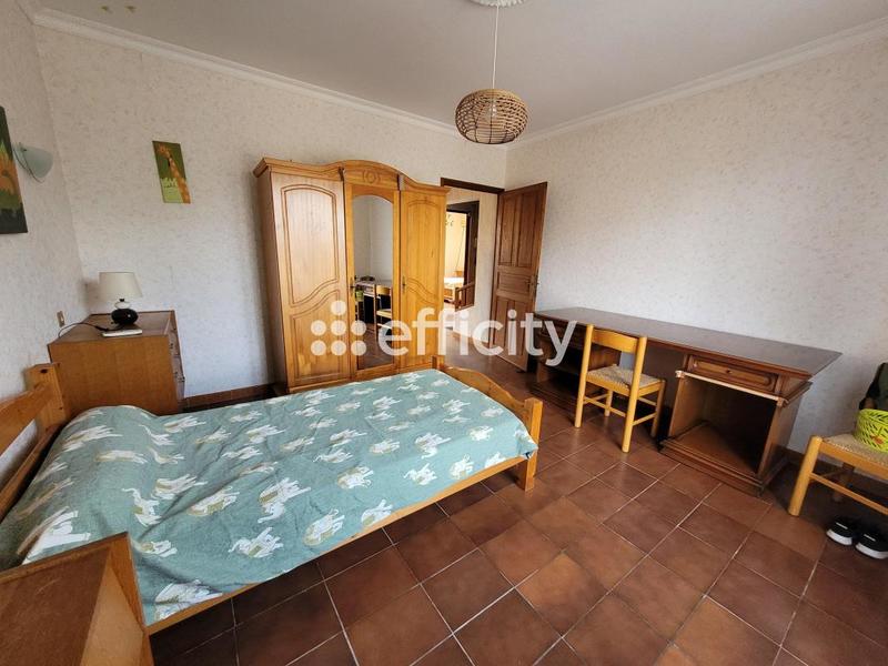 Maison - 260 m² - 12 pièces