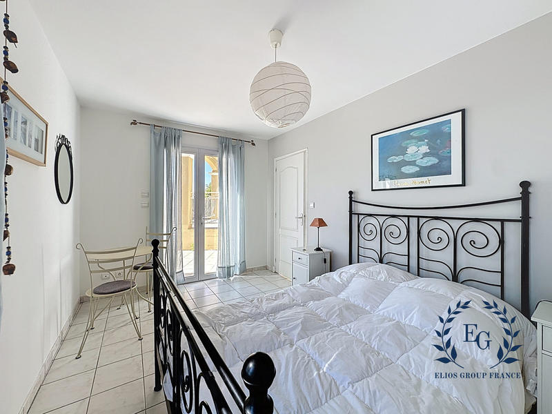 Maison traditionnelle - 180 m² - 7 pièces