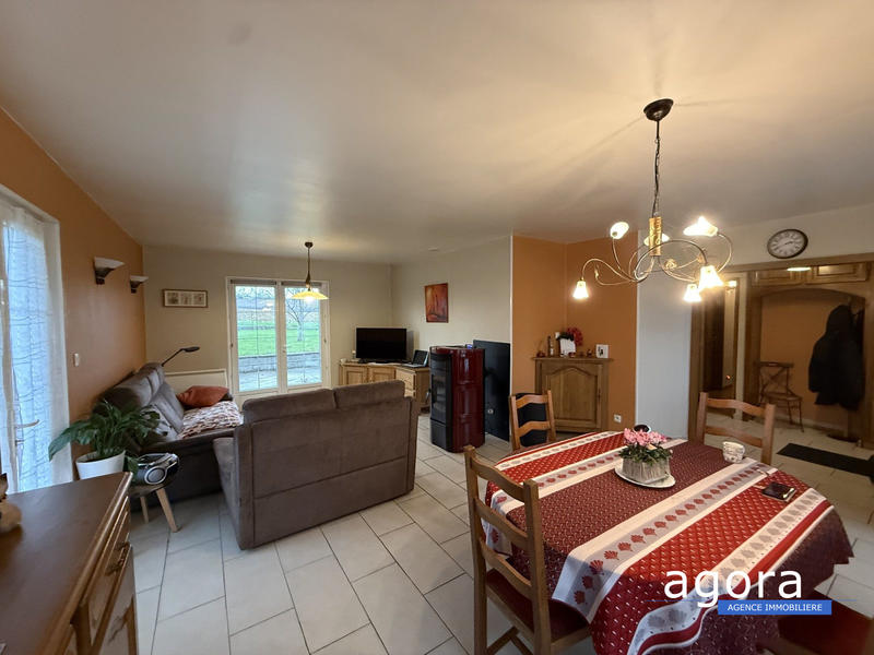 Maison - 98 m² - 5 pièces