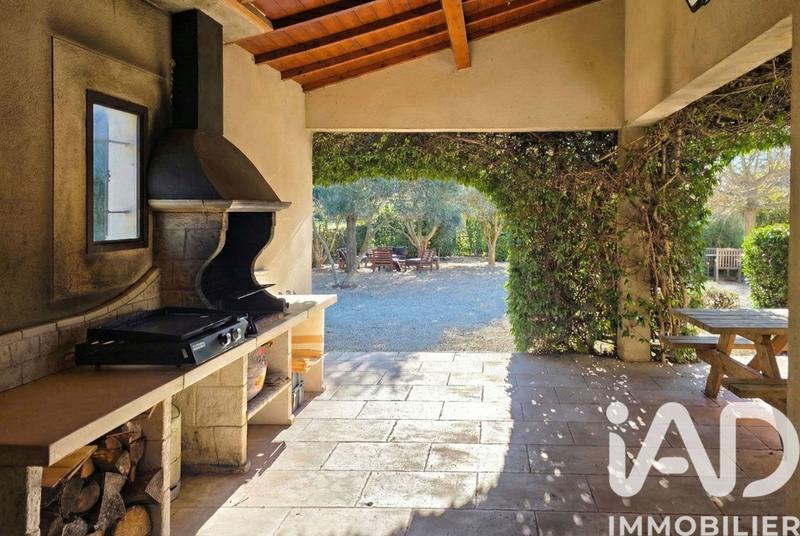 Maison - 348 m² - 12 pièces