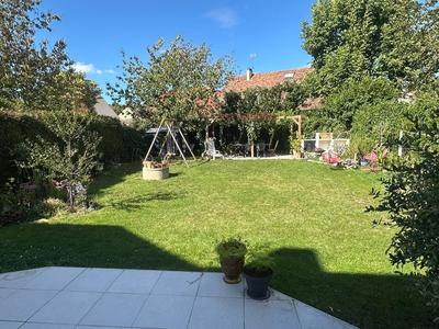 Maison traditionnelle - 100 m² - 6 pièces