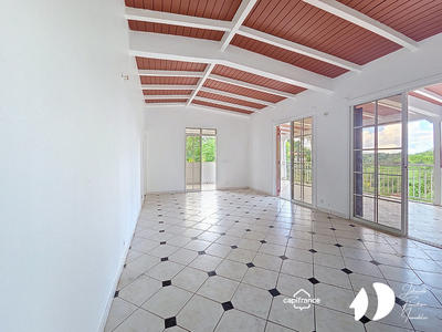 Appartement - 94 m² - 3 pièces