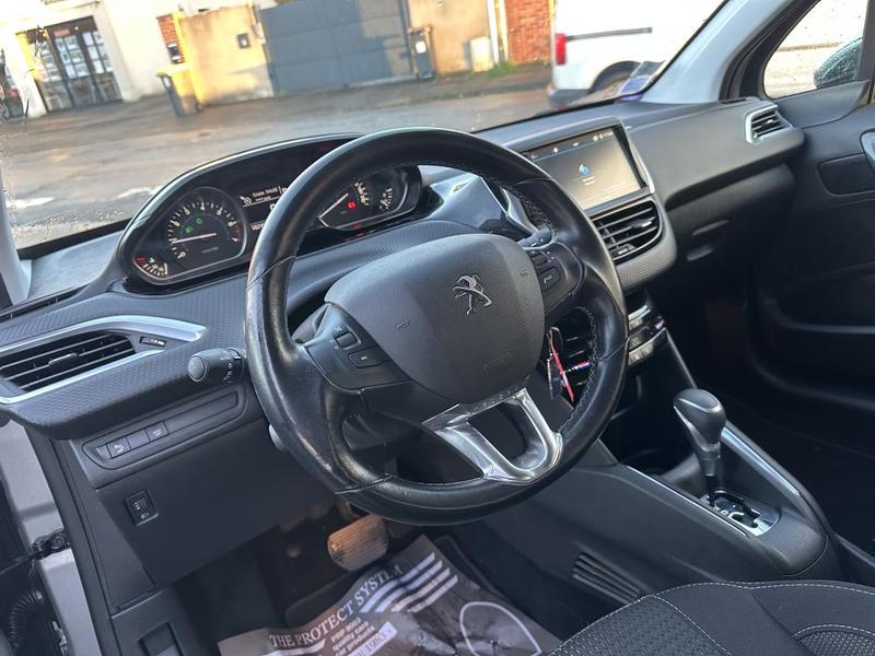 Peugeot 208 Allure 1.2 Essence 110 Cv Bva6