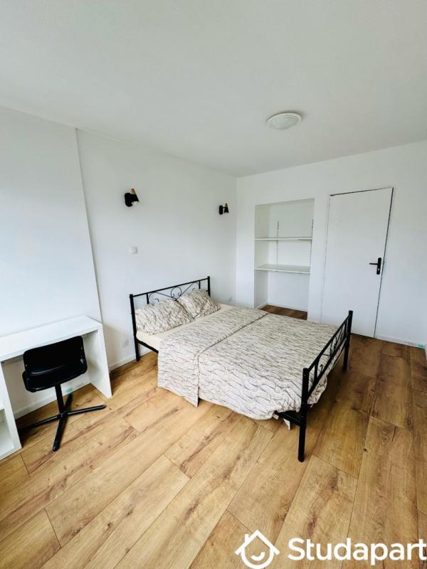 Chambre - 12 m² - 1 pièce