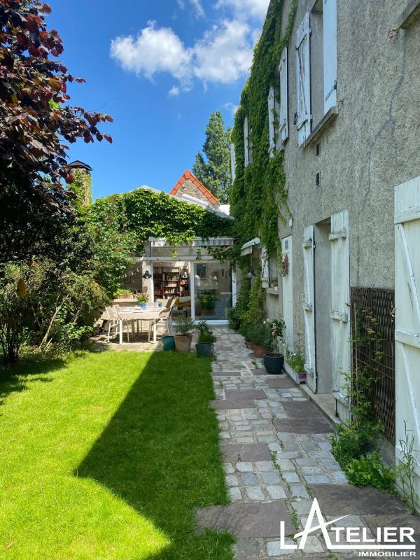 Maison - 258 m² - 10 pièces