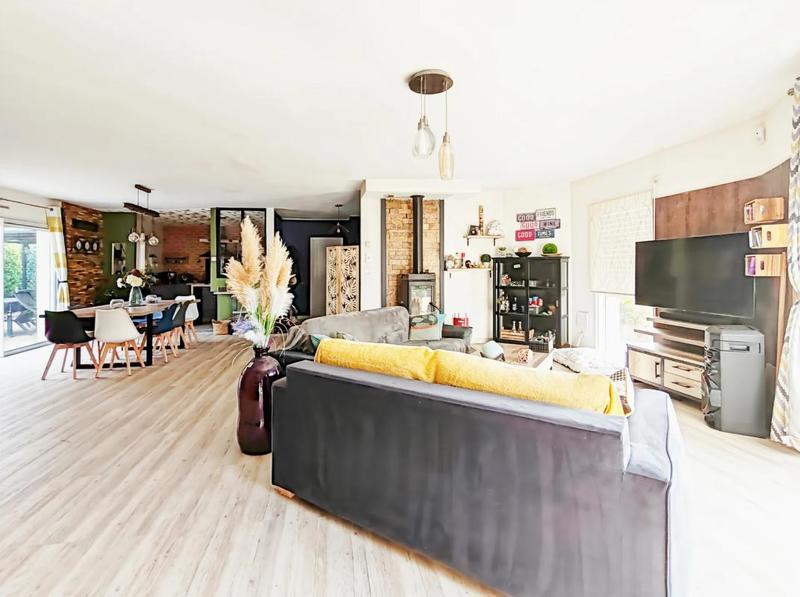 Maison - 137 m² - 5 pièces