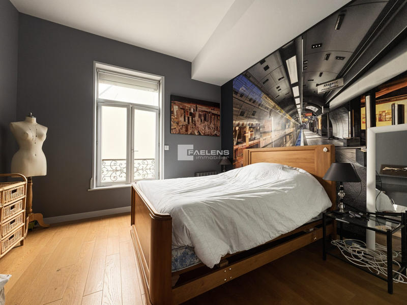 Maison - 260 m² - 8 pièces