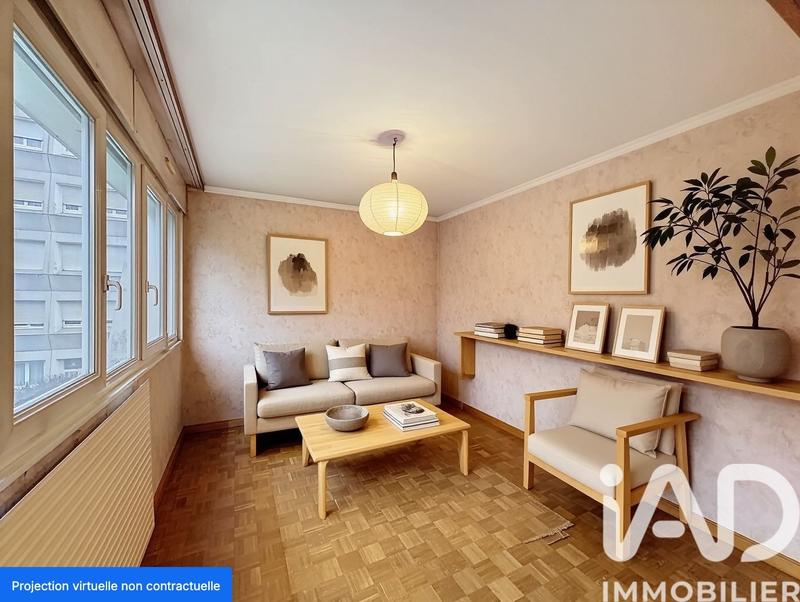 Appartement - 90 m² - 4 pièces