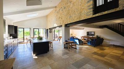 Maison - 426 m² - 15 pièces