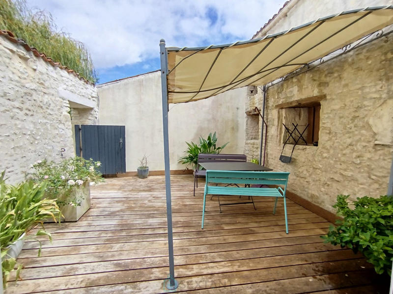 Maison - 284 m² - 10 pièces