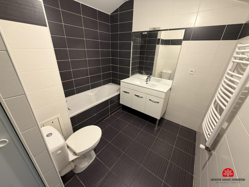 Appartement - 98 m² - 5 pièces