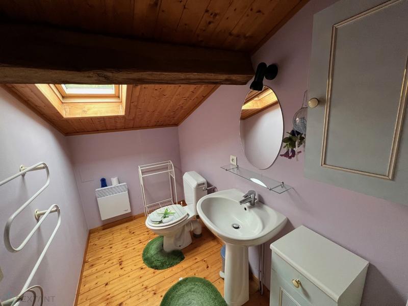 Corps de ferme - 195 m² - 9 pièces