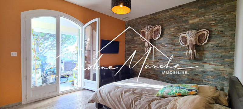 Maison - 250 m² - 8 pièces