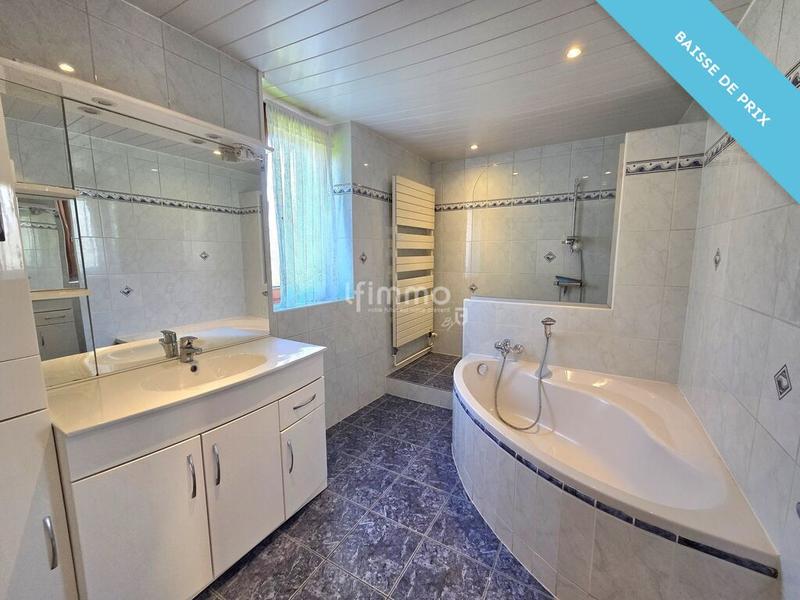 Maison - 195 m² - 7 pièces