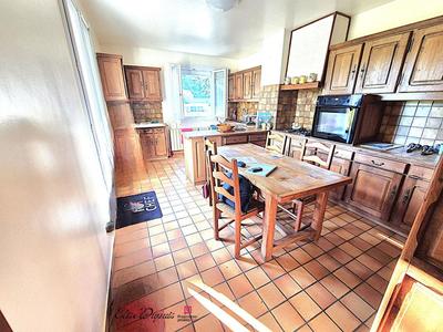 Maison - 182 m² - 8 pièces