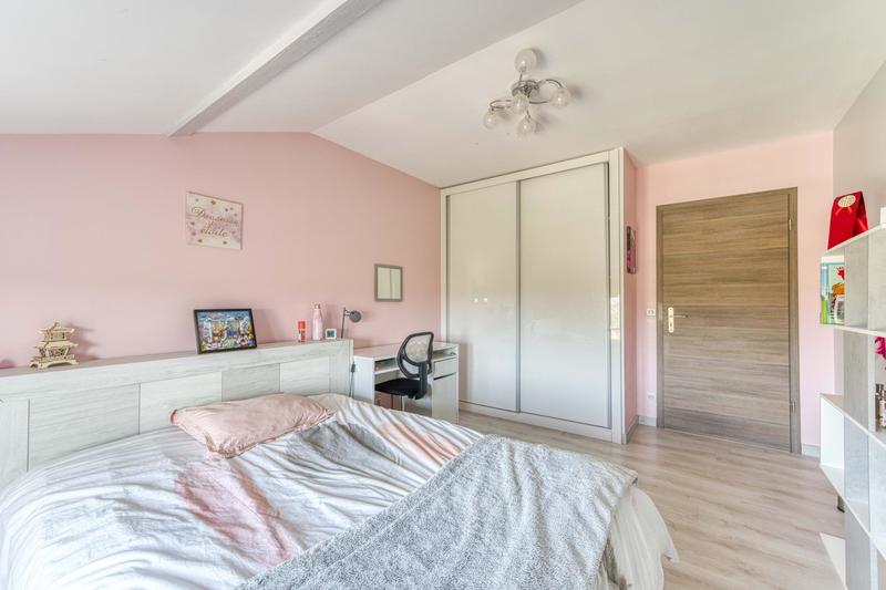 Maison - 290 m² - 9 pièces