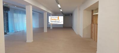 Local commercial - 1 230 m²