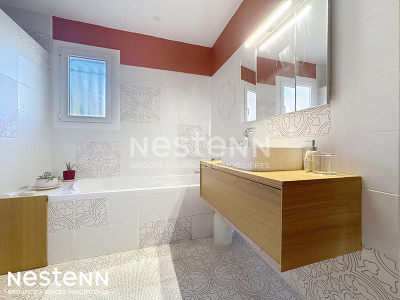 Maison - 140 m² - 5 pièces